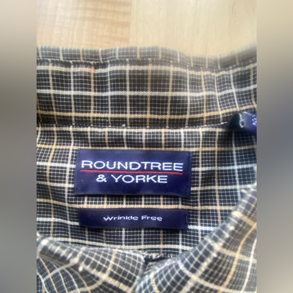 Roundtree & Yorke black check shirt size closet - Picture 14 of 16